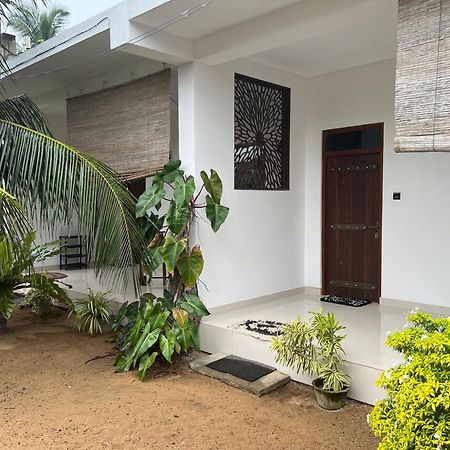Awesome Guest Mirissa Hotel Exterior foto