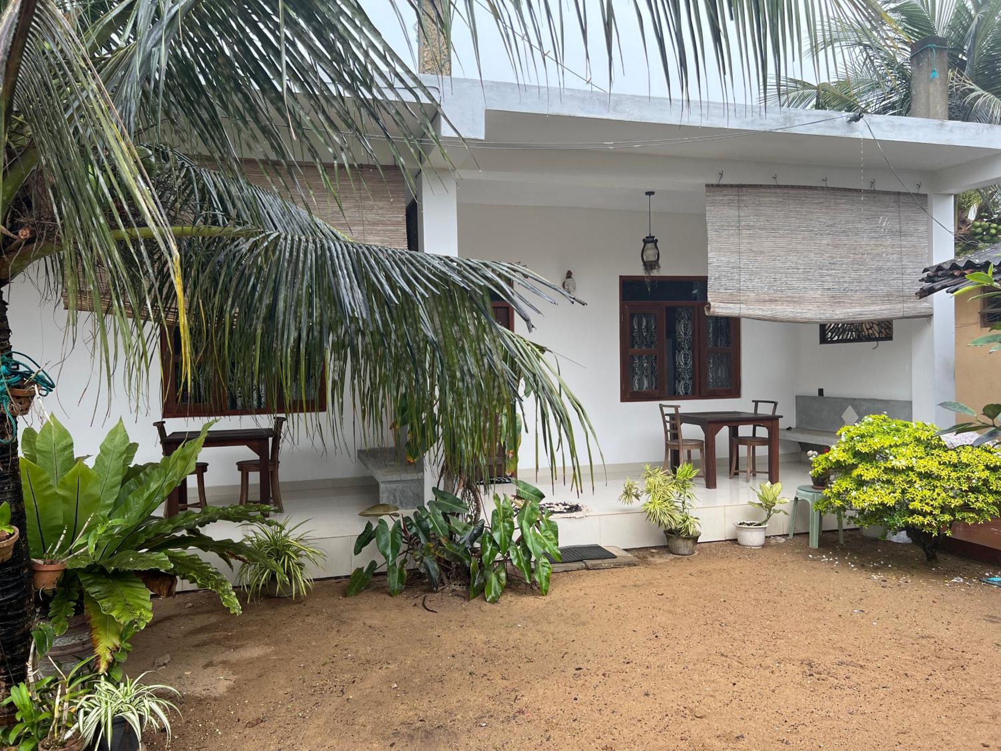 Awesome Guest Mirissa Hotel Exterior foto